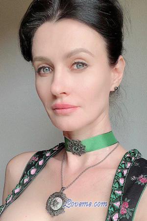 213686 - Svitlana Age: 54 - France